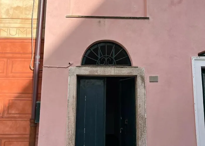 Casa Maria Rosa - A Pochi Passi Dal Mare Апартаменты *